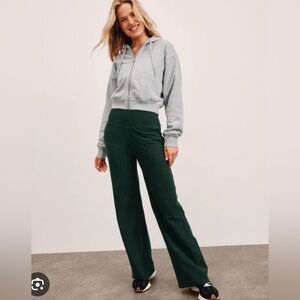 Beyond Yoga Spacedye Laid Back Wide Leg Pant (Dark Green, XS, NWT)